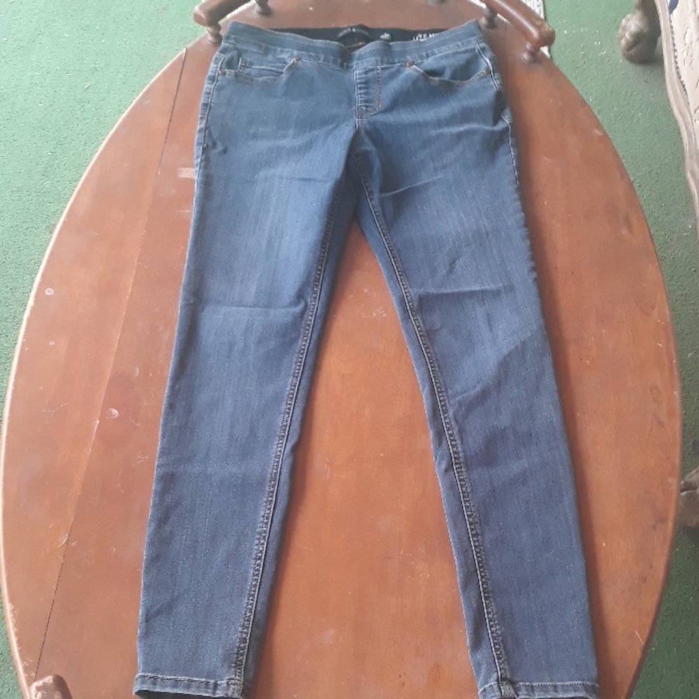 Nwot one5one Love My Fit bombshell fit jeans
